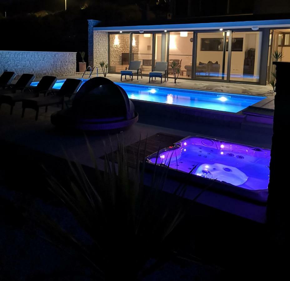 Villa Carisma Island Vis Kültér fotó